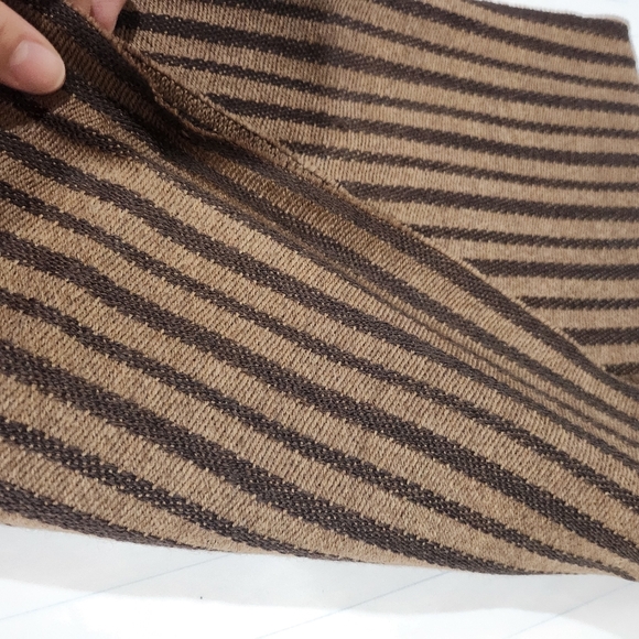Fendi 💯 Authentic / wool 15 by 70 inches made in Italy - Picture 9 of 11
